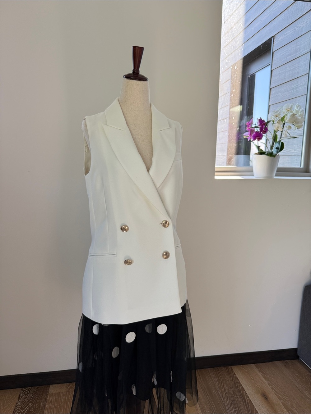 Ted Baker London Ivory Double-Breasted Sleeveless Blazer